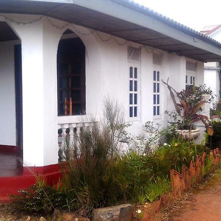 St. Andrews Hostel นูวาราเอลิยา ภายนอก รูปภาพ