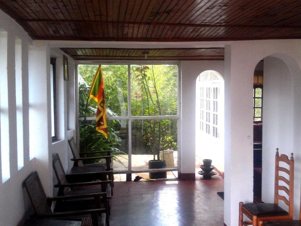 St. Andrews Hostel นูวาราเอลิยา ภายนอก รูปภาพ
